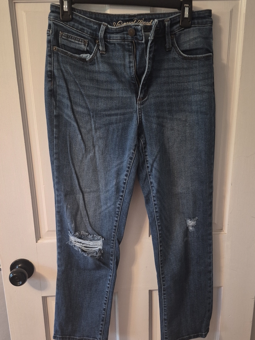 Universal Thread Skinny Distressed Dark Blue Jeans